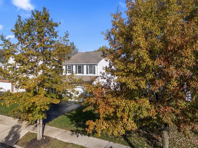 959 Sapphire Flame Drive, Delaware, OH 43015