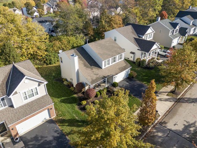 959 Sapphire Flame Drive, Delaware, OH 43015