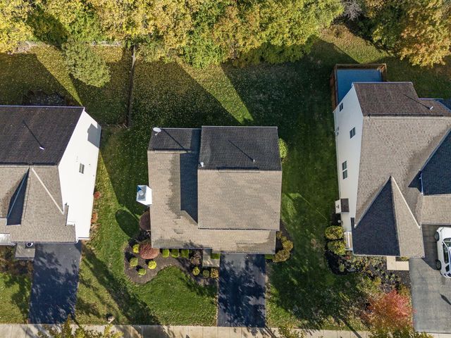 959 Sapphire Flame Drive, Delaware, OH 43015