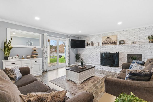 165 Georgetown Drive, Barnstead, NH 03225