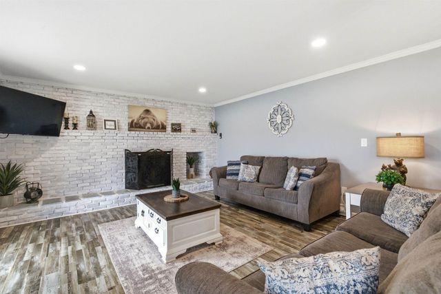 165 Georgetown Drive, Barnstead, NH 03225