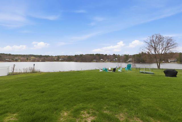 165 Georgetown Drive, Barnstead, NH 03225