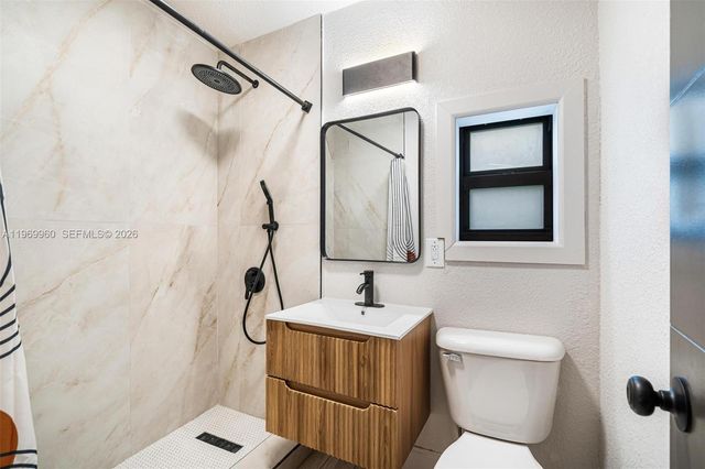 1523 NW 38th St, Miami, FL 33142