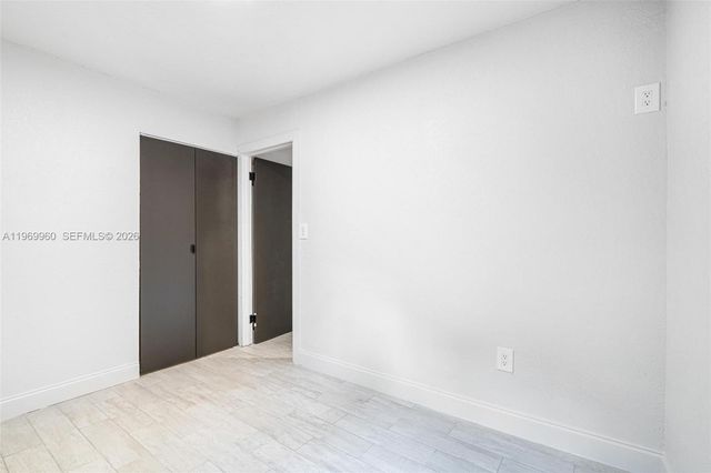 1523 NW 38th St, Miami, FL 33142