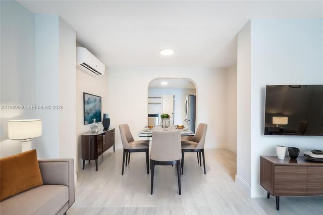 1523 NW 38th St, Miami, FL 33142