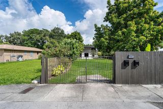 1523 NW 38th St, Miami, FL 33142