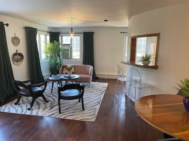 700 W Bittersweet Place 308, Chicago, IL 60613