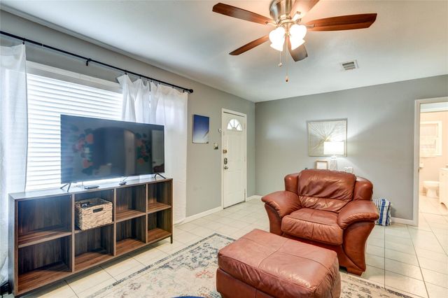 2209 Saladia Street, Galveston, TX 77551