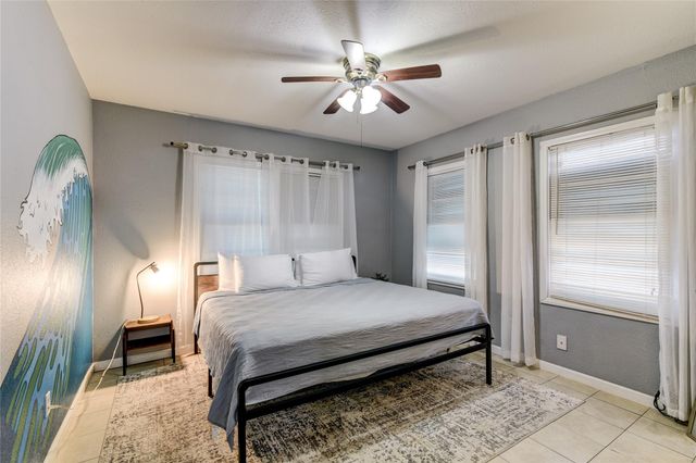 2209 Saladia Street, Galveston, TX 77551