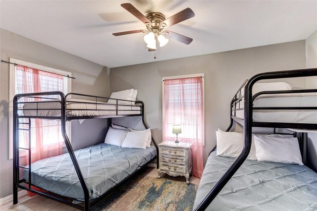 2209 Saladia Street, Galveston, TX 77551