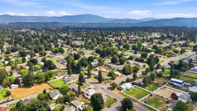 12703 E 8th Ave, Spokane, WA 99216