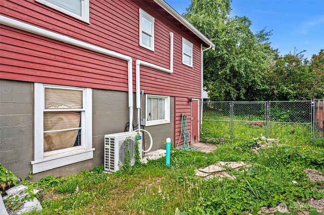 2406 13th Street, Bremerton, WA 98312