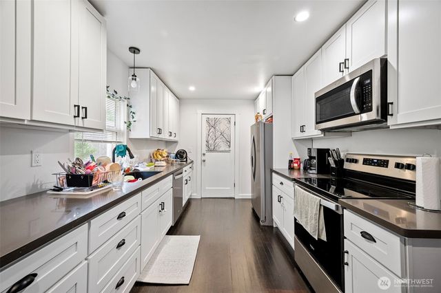 2406 13th Street, Bremerton, WA 98312