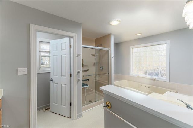 9039 Coles Landing DR, Gloucester, VA 23061