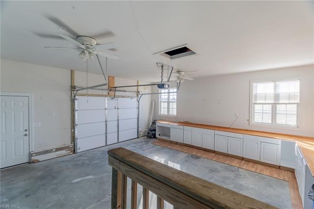 9039 Coles Landing DR, Gloucester, VA 23061