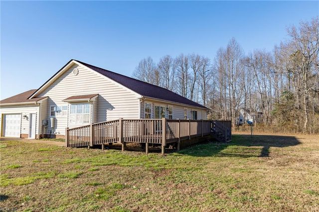 9039 Coles Landing DR, Gloucester, VA 23061