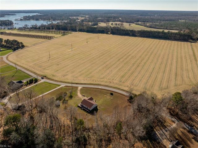 9039 Coles Landing DR, Gloucester, VA 23061