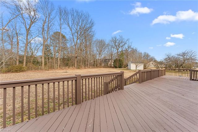 9039 Coles Landing DR, Gloucester, VA 23061