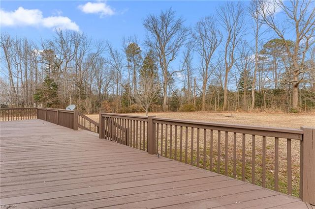 9039 Coles Landing DR, Gloucester, VA 23061