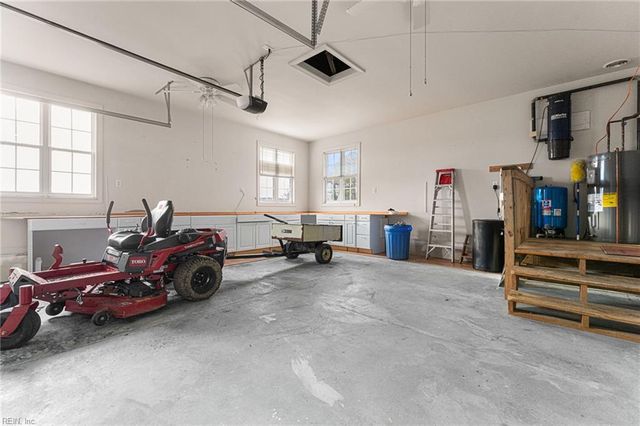 9039 Coles Landing DR, Gloucester, VA 23061