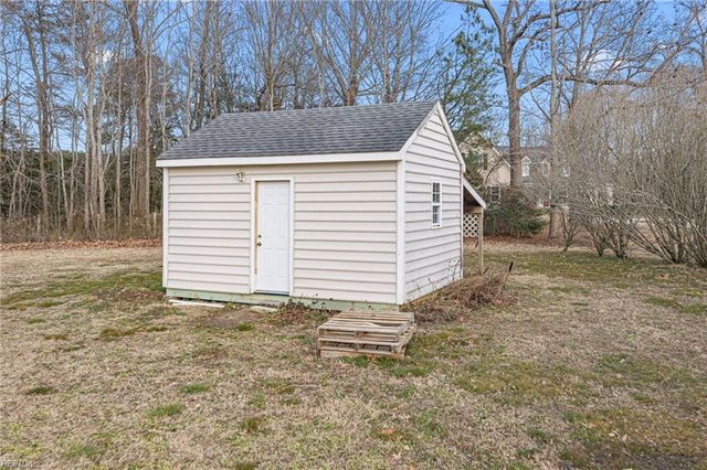 9039 Coles Landing DR, Gloucester, VA 23061