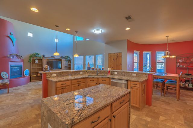 1361 Wilkes Way SE, Rio Rancho, NM 87124