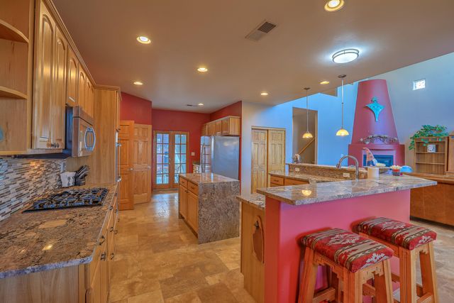 1361 Wilkes Way SE, Rio Rancho, NM 87124
