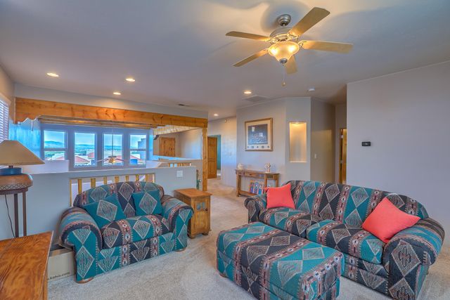 1361 Wilkes Way SE, Rio Rancho, NM 87124
