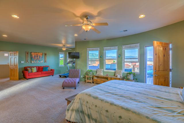 1361 Wilkes Way SE, Rio Rancho, NM 87124