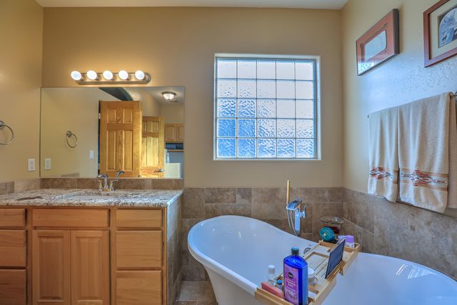 1361 Wilkes Way SE, Rio Rancho, NM 87124