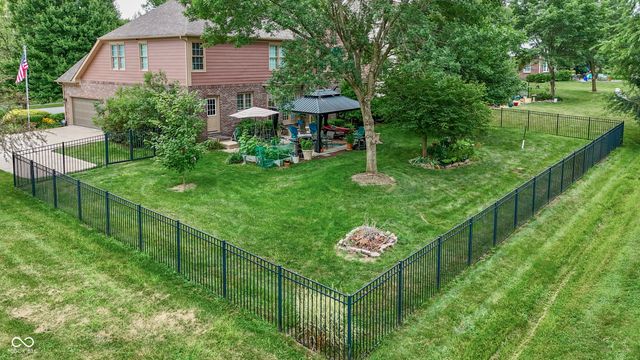 860 Old Eagle Way, Greenwood, IN 46143