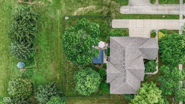 860 Old Eagle Way, Greenwood, IN 46143