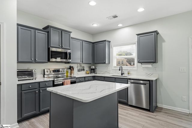 24 Duxbury Lane, Easley, SC 29642