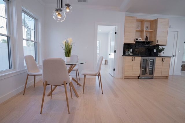 24 Palmetto St, Saugus, MA 01906