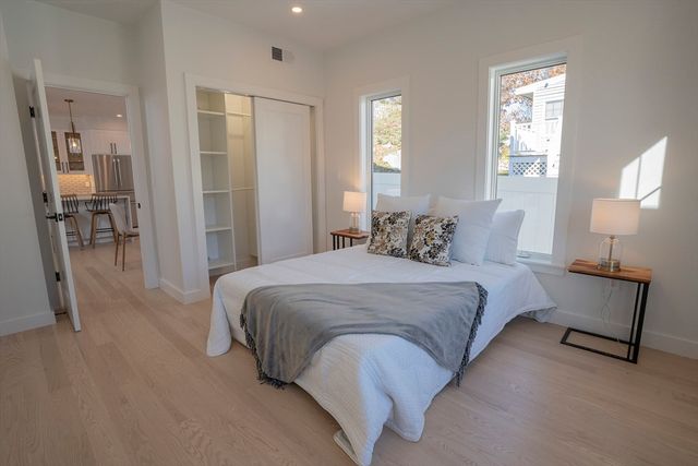 24 Palmetto St, Saugus, MA 01906