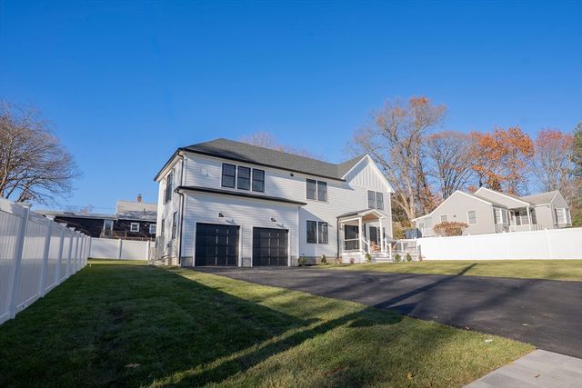 24 Palmetto St, Saugus, MA 01906