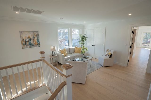 24 Palmetto St, Saugus, MA 01906