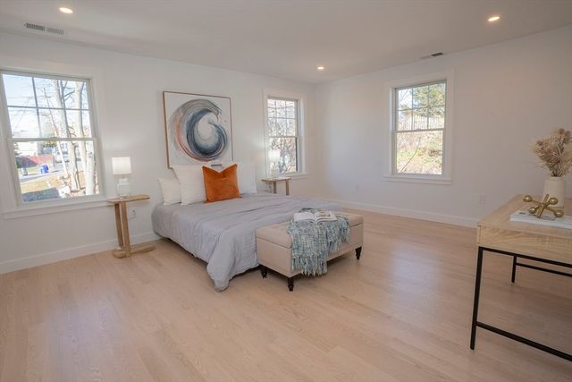 24 Palmetto St, Saugus, MA 01906