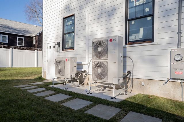 24 Palmetto St, Saugus, MA 01906