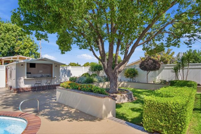 2375 EL CAPITAN Dr, Turlock, CA 95380