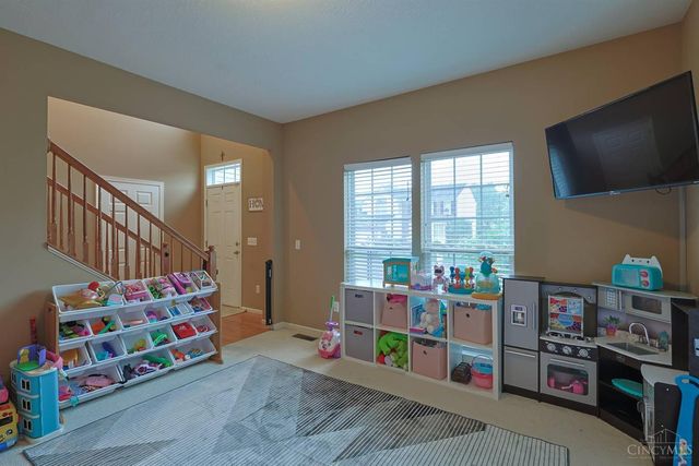 255 Delaware Drive, Hamilton Twp, OH 45039