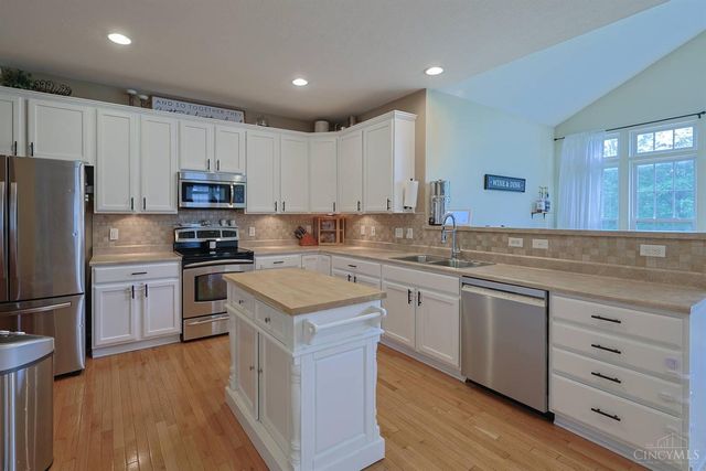255 Delaware Drive, Hamilton Twp, OH 45039