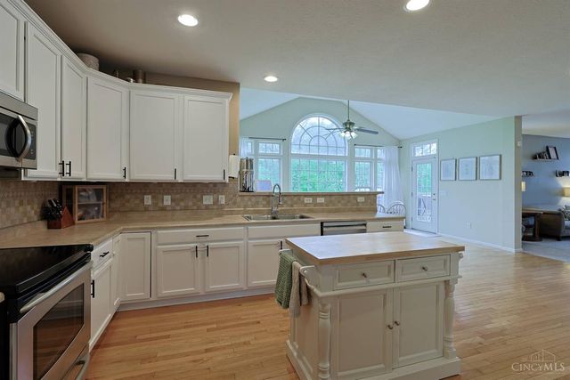 255 Delaware Drive, Hamilton Twp, OH 45039