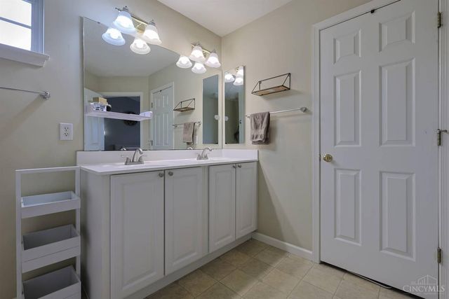 255 Delaware Drive, Hamilton Twp, OH 45039