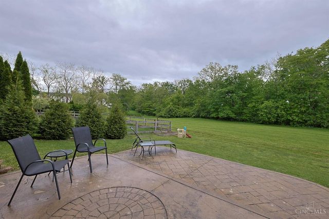 255 Delaware Drive, Hamilton Twp, OH 45039