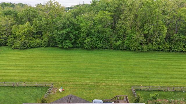 255 Delaware Drive, Hamilton Twp, OH 45039