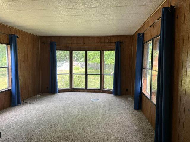 9034 E M 20, Hesperia, MI 49421