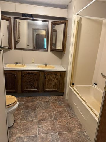 9034 E M 20, Hesperia, MI 49421