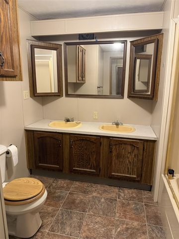 9034 E M 20, Hesperia, MI 49421