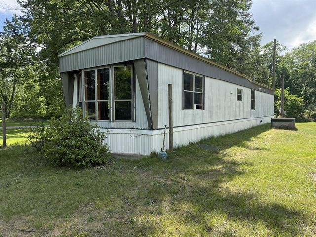 9034 E M 20, Hesperia, MI 49421